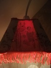 Lampa so stolíkom