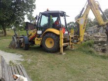 Zemné a výkopové práce bagrom New Holland