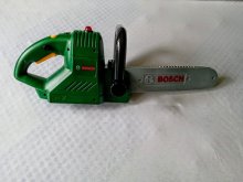 Hračkárska motorová píla Bosch