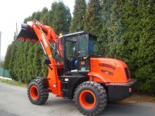 CR 20 Nakladač kolovy 2000kg - 4x4, 53Kw