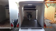 Přívěs skříňový 1300kg SKLADEM sv.šedý,antracit