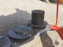 Bočně nesený diskový rotační žací stroj DS 1700