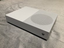 Predám Xbox One S 1TB All-Digital