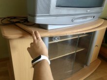 stolík pod TV