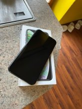 Predám iPhone xs 256 gb :)