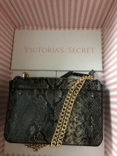 Victoria’s Secret kabelka hadí vzor