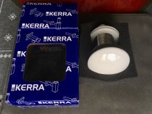Dizajnova biela bateria, click-clack a sifon