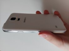 Predám mobilný telefón Samsung Galaxy S5