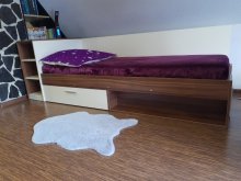 Posteľ na predaj