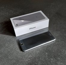 iPhone 8 plus 64gb space grey