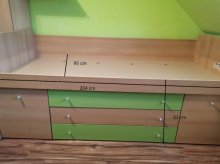 Posteľ s úložným priestorom