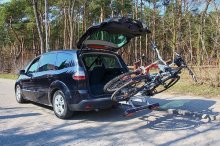 Nosič bicyklov na ťažné zariadenie