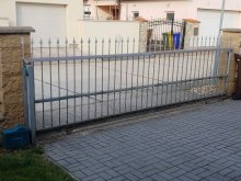 Predam kovove plotove dielce, branku a posuvnu bra
