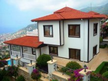 Vila s panoramatickým výhľadom na Stredozemné more v Alanyi