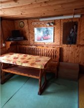 PONÚKAM 2 x CHATA A POZEMOK 694 m2 LÁTKY- PASEKY