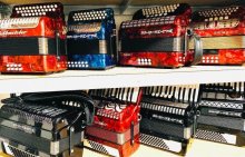 Predám akordeón 48,60,72,80,96 basový a heligónky