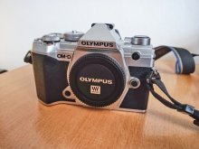 OLYMPUS OM-D E-M5 mark III