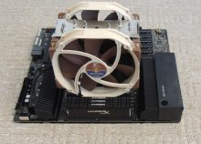 Serverová matičná doska s RAM a CPU+chladič