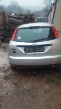 rozpredam ford focus 1,6 benzin 74kw rv.2000