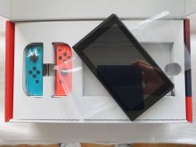 Nintendo Switch v2 Neon Red &amp; Blue
