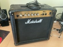 Predám gitarové kombo Marshall MG15CD