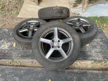 Zimne pneumatiky 185/65/R15 88T + ALU disky + tmps