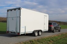 Príves Tomplan TFS 500T 2,7t, rampa, okno, dveře