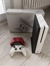 Predám Xbox One S s dvoma ovládačmi