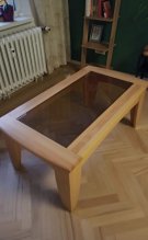Drevený konferenčný stolík