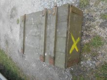 vojenské bedne, veľké, malé