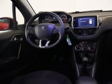 Peugeot 208 Hatchback 61 kw Manuál