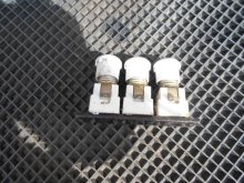 starší elektroinštalačný materiál