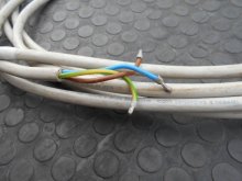 elektroinštalačný materiál + káble