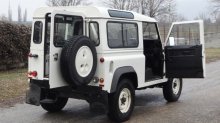 LAND ROVER DEFENDER