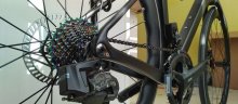 komplet karbónove cestne bicykel s elekt.prehadzo.