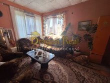 Rodinný dom s veľkým pozemkom /2415m2/ – DRAHŇOV