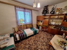 Poschodový 5 izbový rodinný dom s letnou kuchynkou