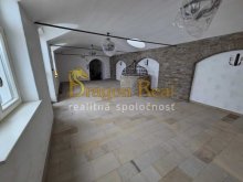 PRENÁJOM – Komerčné priestory o rozlohe 137m2