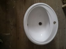 Umývadlá predám iba spolu