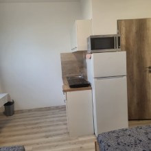 ŠTARTOVACIA GARSÓNKA V NOVOSTAVBE – IHNEĎ VOĽNÁ
