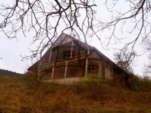 Zrubový dom s rozsiahlym pozemkom - ranč