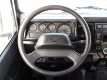 land rover defender 90